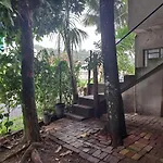 Casa Simples E Aconchegante Com 2 Camas De Casal