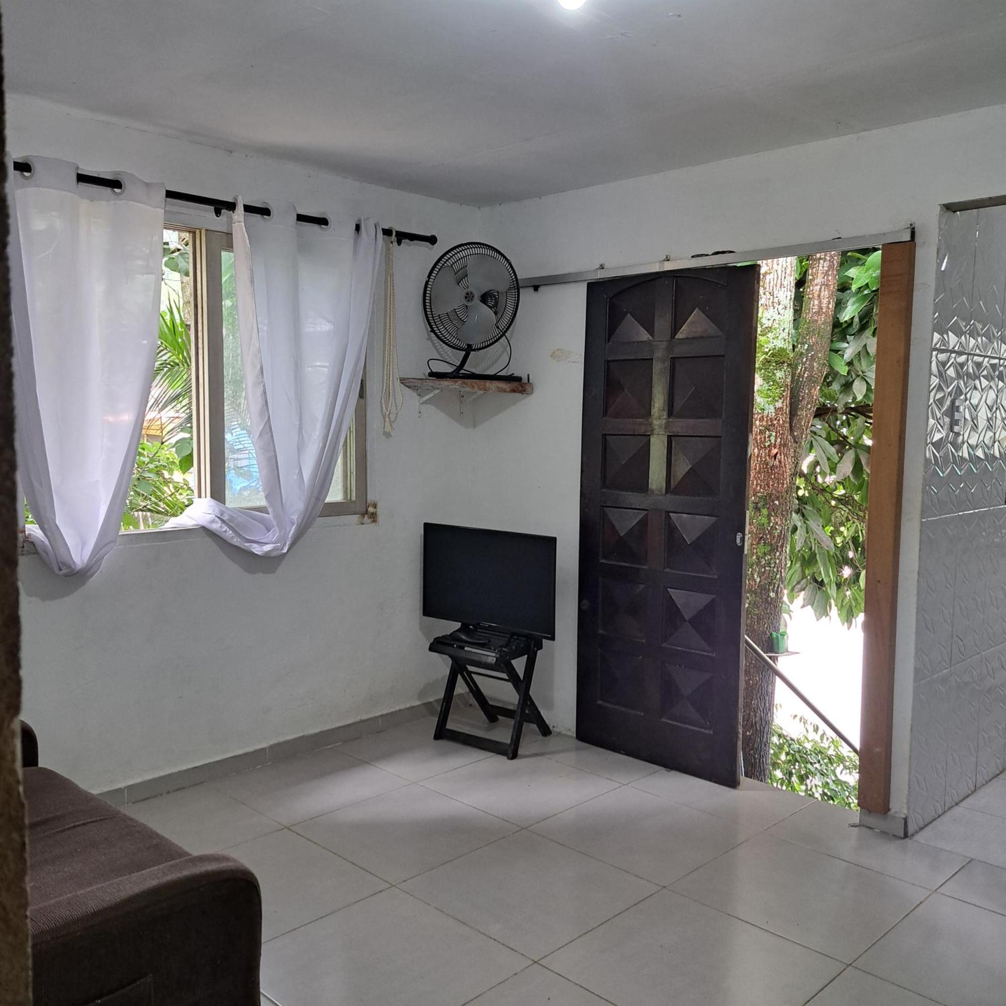 Casa Simples E Aconchegante Com 2 Camas De Casal